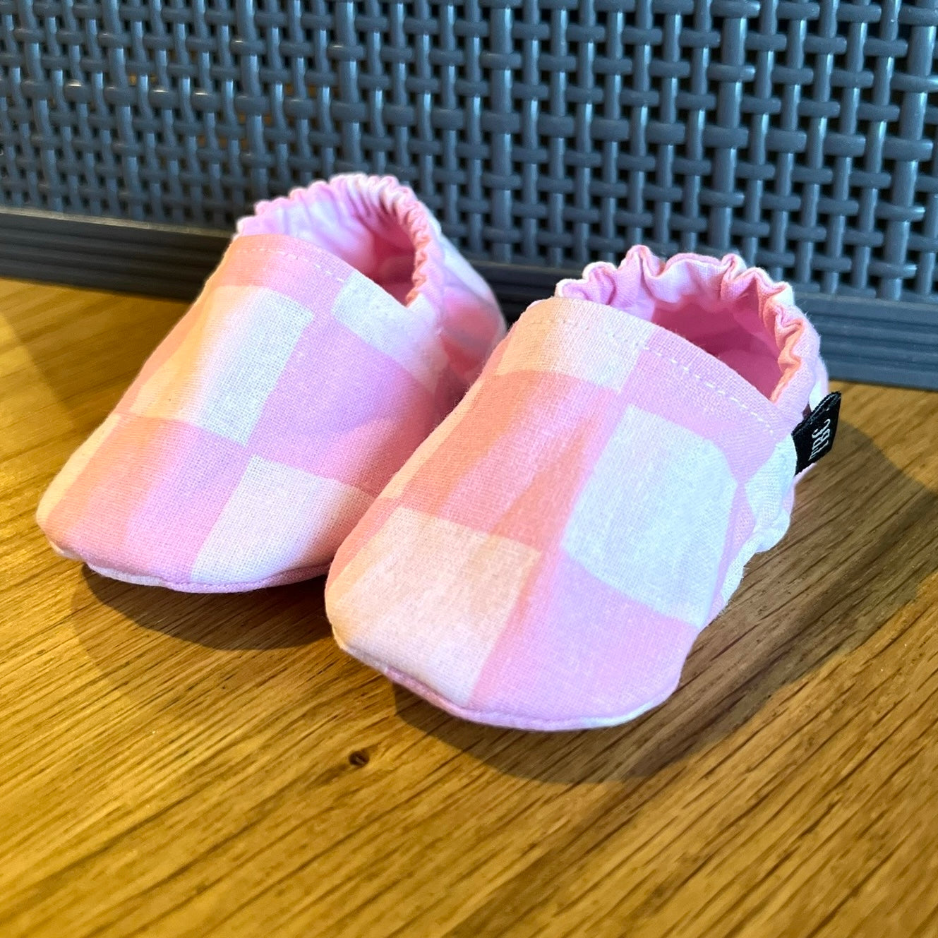 Pink Checker Crib Shoes